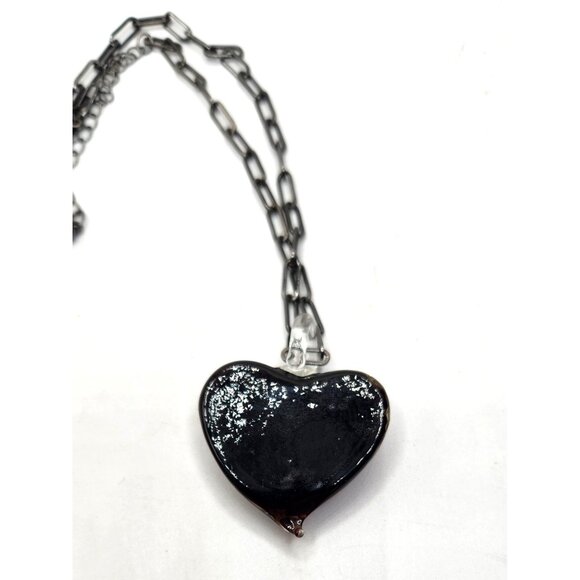 Hand Crafted Art Glass Pendant - Pink Lilly Flower In Heart Shaped Design - Picture 3 of 3